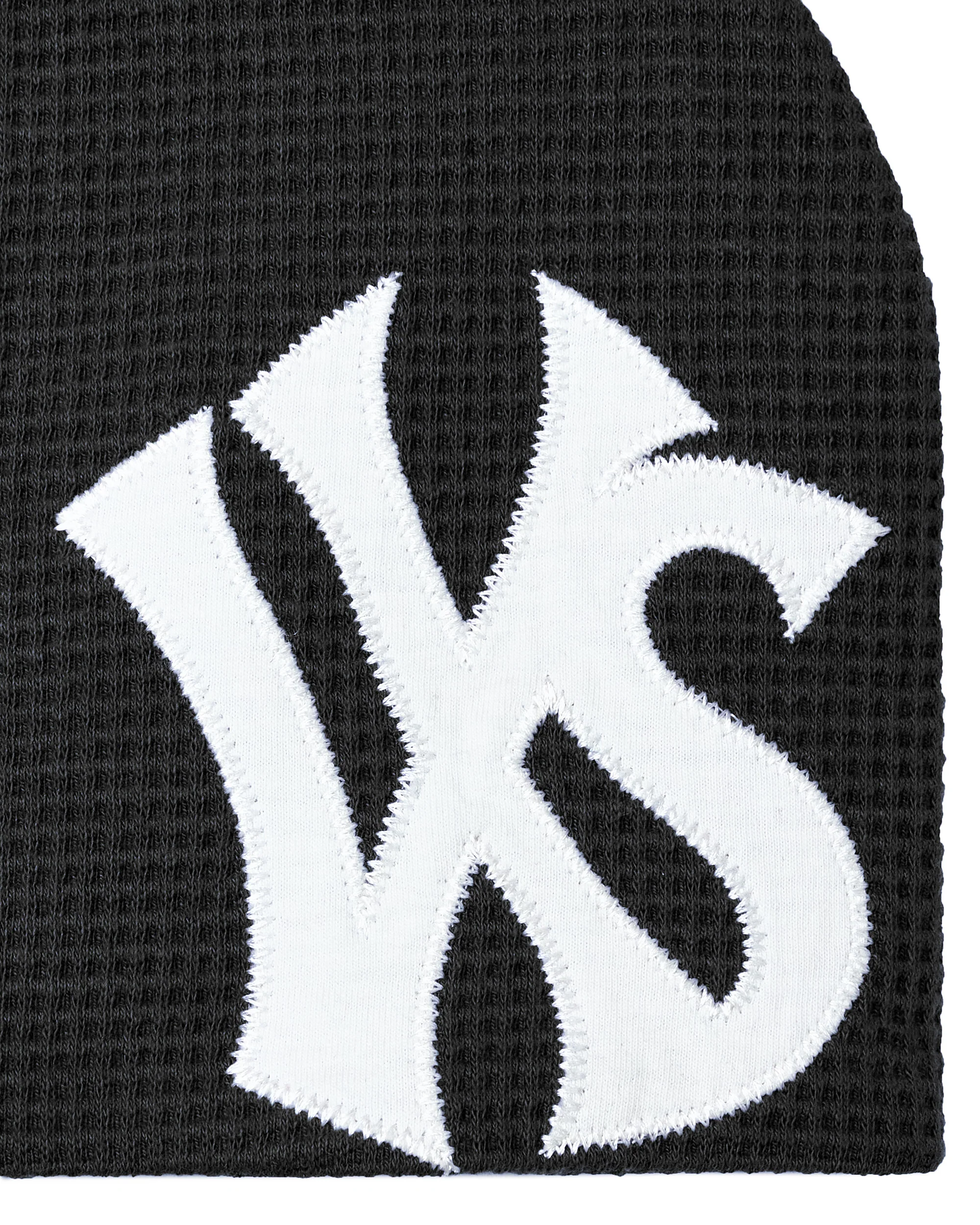 NYC BEANIE [BLACKBERRY] - Image 3